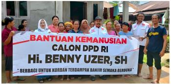 Bacalon DPD RI Benny Uzer Berikan Bantuan Korban Banjir di Kecamatan Semaka, Tanggamus