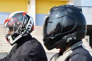 Pilih Mana, Visot Helm Bening, Gelap Atau Pelangi 