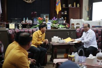 Pj. Gubernur Terima Kunjungan Pengurus Parisada Hindu Dharma Indonesia 