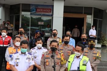 Pimpin Rakor Lintas Sektoral, Kapolda Lampung Sampaikan Strategi Atasi Kemacetan Saat Arus Balik Lebaran 2022