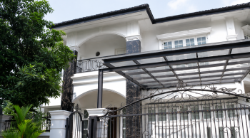 KPK Lelang 108 Aset Rampasan Koruptor Senilai Rp311 Miliar, Ada Tanah, Apartemen hingga iPhone