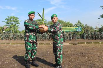 417 Prajurit Baru Bekang TNI AD Gelar Tradisi Korps Pembaretan  sebelum Ditugaskan  Kepenjuru  Nusantara