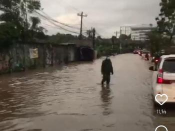 Warga Bandar Lampung Keluhkan Daerah Dekat SPBU Nunyai Masih Diterjang Banjir