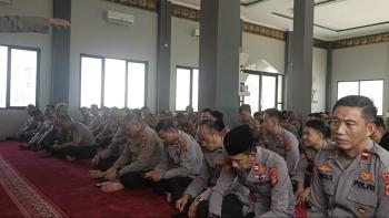 Ditpolairud Polda Lampung Gelar Doa Lintas Daerah untuk Korban Banjir Bandang   