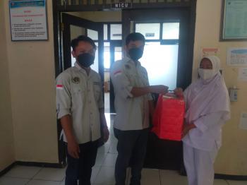 PWI Lambar Berbagi Di RSUD-AM Alimudin Umar