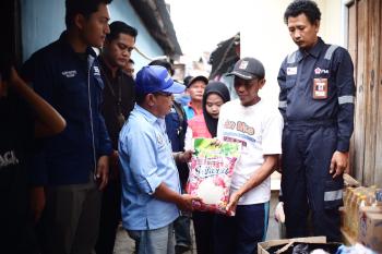 Tumbuhkan Kepedulian terhadap Sesama, BEM dan Kampus IIB Darmajaya Salurkan Bantuan Banjir
