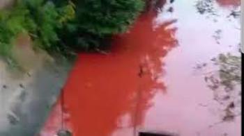 Heboh, Air Sungai di Langsa Aceh Menjadi Merah, Ternyata Ini Penyebab!