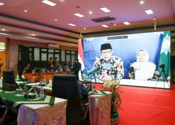 Koramil 02/Kaliangkrik dan Polsek Dammpingi Giat Vaksinasi