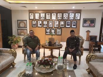Ketua Umum SMSI Temui Mensos Bahas Sinergi dalam Peringatan HPN 2025