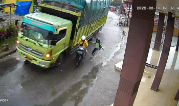 Viral Video Truk Tronton Oleng, Begini Penjelasannya 