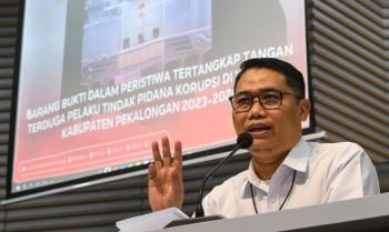Skandal Kuota Haji Khusus, KPK Ungkap Aliran Dana USD 406 Ribu ke Eks Stafsus Menag