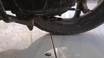 Cara Mengatasi Oli Bocor Pada Kendaraan Motor 
