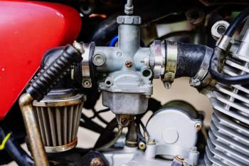 Pentingnya Pemeriksaan Berkala Pada Karburator Motor