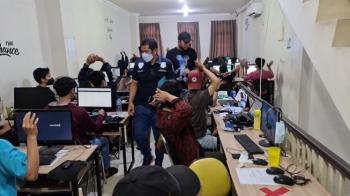 Polisi Gerebek Kantor Pinjol Ilegal di Cengkareng, 56 Karyawan Diamankan