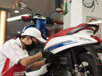 Perhatikan Tanda Keluar Asap Putih Pada Motor 4-Tak   