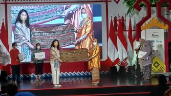 Riana Sari Arinal: Alhamdulillah, Empat Kerajinan Lampung Menang Lomba Produk Unggulan BerpotensiÂ 