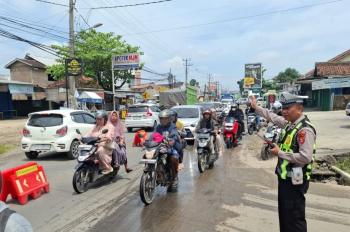 Arus Balik Lebaran Jalinbar Pringsewu Padat Merayap, Ini Titik Rawan Kemacetannya