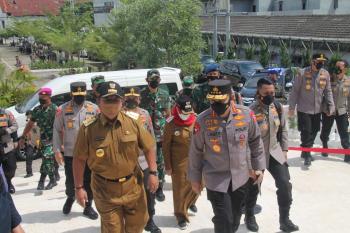 Sampai di Lampung, Kapolri Langsung Tinjau Vaksinasi Anak