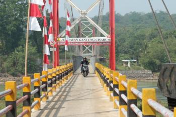 Hal Yang Dilarang Saat Berkendara Melewati Jembatan