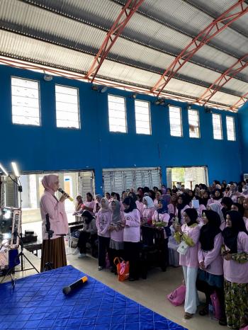 Beauty Knowledge and Makeup Class ala Srikandi Ganjar Lampung x Rini Sugiono  