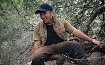 Irfan Hakim Jatuh dari Tebing Setinggi Lima Meter, Alami Luka Hingga Kaki Diperban