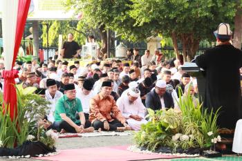 Makna Pengorbanan dan Keikhlasan Jadi Khotbah Iduladha di Polda Lampung   