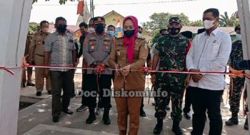 Bupati Winarti Resmikan Taman Merah Putih