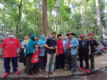 Tinjau Wisata Lokal Air Terjun Way Kalam, Nanang Ermanto Kucurkan Dana Bantuan