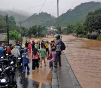 Banjir dan Solusinya? Kolaborasi Semua Pihak untuk Kota Tangguh Bencana Berkelanjutan 