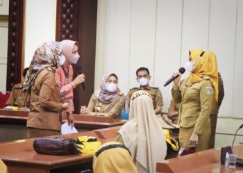 Ketua Dekranasda Provinsi Lampung Buka Pembekalan Kewirausahaan Bagi ASN Yang Memasuki Masa Purna Bakti