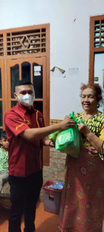 SPBU 24.341.71 Labuhan Ratu -  Lampung Timur Berbagi Kepada Warga  Lingkungan.