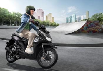 Tips Agar Irit Saat Berkendara Motor 