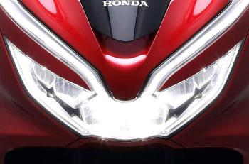 Baru Tahu, Ini Alasan Lampu Motor Wajib Nyala Disiang Hari Sob