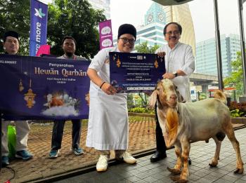Rayakan Idul Adha 1446H XLSMART Salurkan Hewan Kurban untuk Masyarakat