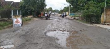 Pemprov Lampung Tanggap Perbaiki Jalan Metro-Wates, Meski Belum Masuk Prioritas 52 Ruas