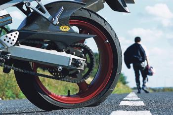 Jika Ban Motor Bocor, Bolehkah Terus Dikendarai?