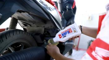 Jangan Abaikan Ganti Oli, Kunci Utama Mesin Motor Honda Tetap Awet