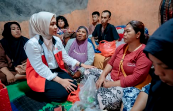 Bantuan Banjir di Jati Agung, Beri Santunan Untuk Keluarga Korban Meninggal di Rajabasa