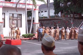 Apel Mingguan, Plt Bupati Pandu Kesuma Dewangsa Ingatkan Soal Netralitas ASN 