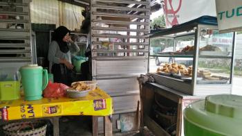 Pedagang di Sekitar UIN Kebanjiran Berkah