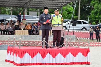 Sampaikan Amanat Kapolri, Bupati Lamsel Pimpin Apel Gelar Pasukan Operasi Ketupat Krakatau 2025