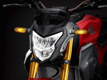 Rawat Mika Lampu Sepeda Motor Agar Tetap Menyala 