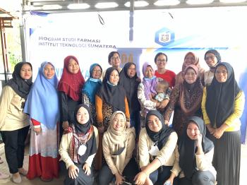 4 Dosen Prodi Farmasi Beri Pelatihan Pembuatan Permen Jelly Kunyit sebagai Produk Nutrasetikal Peningkat Daya Tahan Tubuh