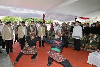 Gubernur Lampung Arinal,Kukuhkan DPP Ikatan Masyarakat Pagardewa