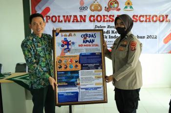 Sambut HUT ke-74 Polwan, Srikandi Polres Tubaba Gelar "Police Goes To School"