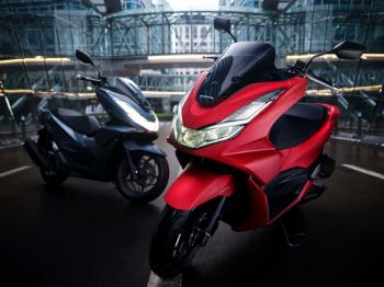 Honda PCX 160: Skutik Besar 160 CC