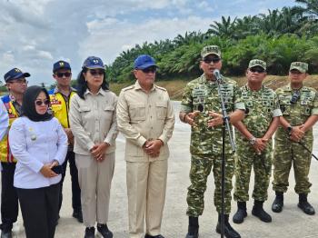 TNI Angakatan Udara Gelar Uji Coba Pendaratan Pesawat Tempur di Ruas Tol Trans Sumatera Lampung 