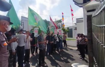 Tak Kunjung Ada Titik Terang Terkait Kasus Dugaan Korupsi Dana Hibah KONI, Kejati Lampung Didatangi Puluhan Massa