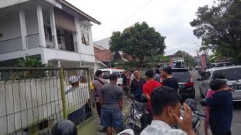 Penemuan Wanita Diduga Tewas Gantung Diri Gegerkan Warga