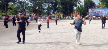 Hari Terakhir Berdinas, Sekda Thamrin Pamit Ke ASN di Momen Senam Bersama 
